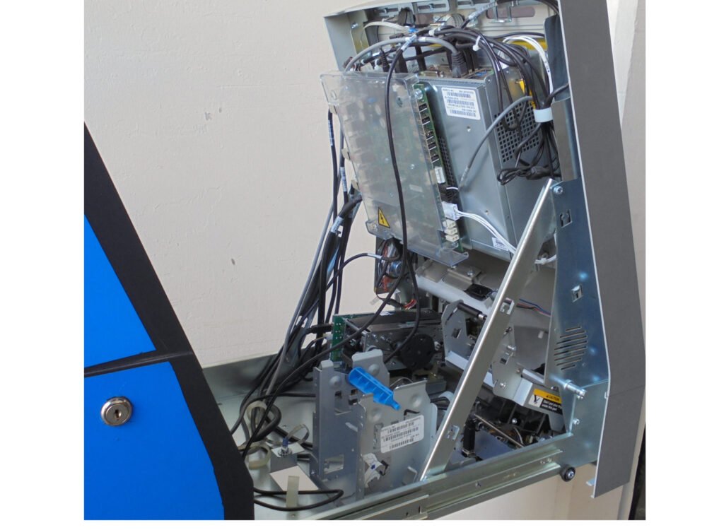 Diebold Nixdorf CS 5500 FRONT LOAD COMPLETE ATM
