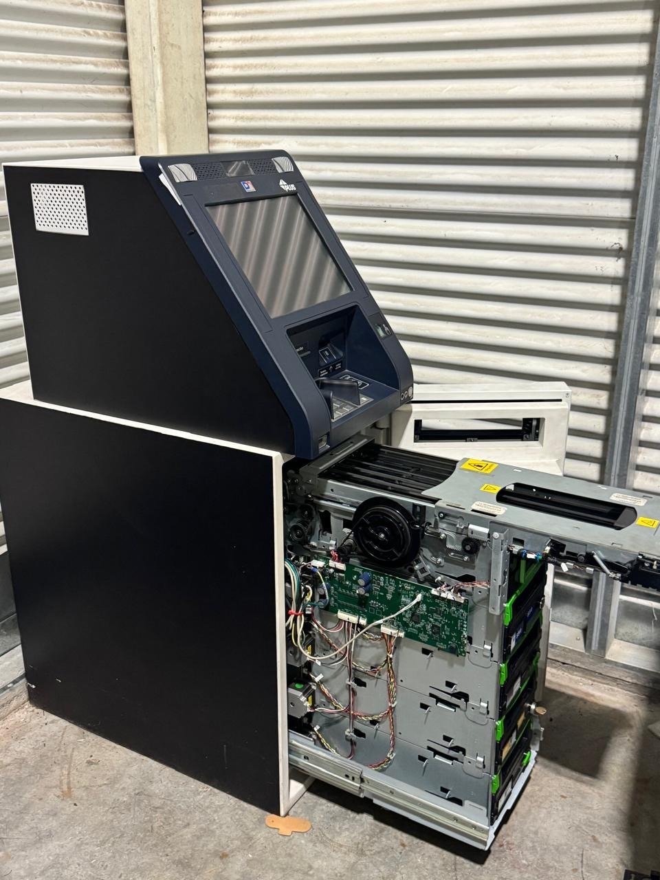 DN100-1 Diebold DN100 ATM Machine | Lobby Self-Service DN100